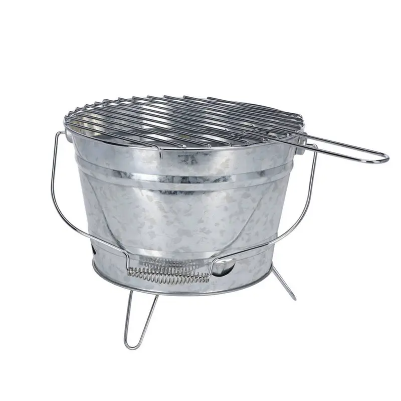 Cubo barbacoa acabado zinc sobre 3 pies plegables con asa