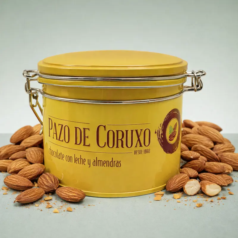 PAZO DE CORUXO | LATA CHOCOLATE CON LECHE Y ALMENDRAS 130GR