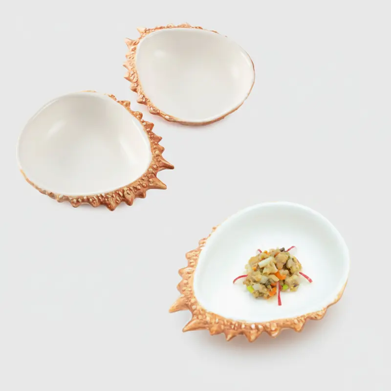 Plato de porcelana forma de txangurro centollo. 13 x 13 x 3 cm - 1  Ud.